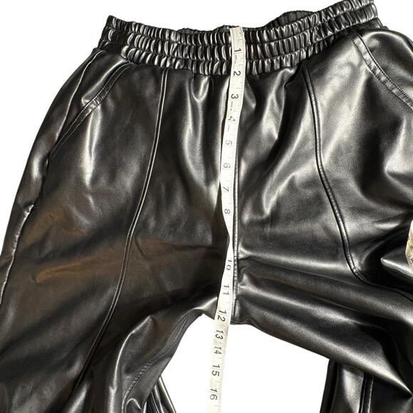 Abercrombie & Fitch Vegan Leather Pull On Wide Leg Pants Size Medium - Picture 7 of 9